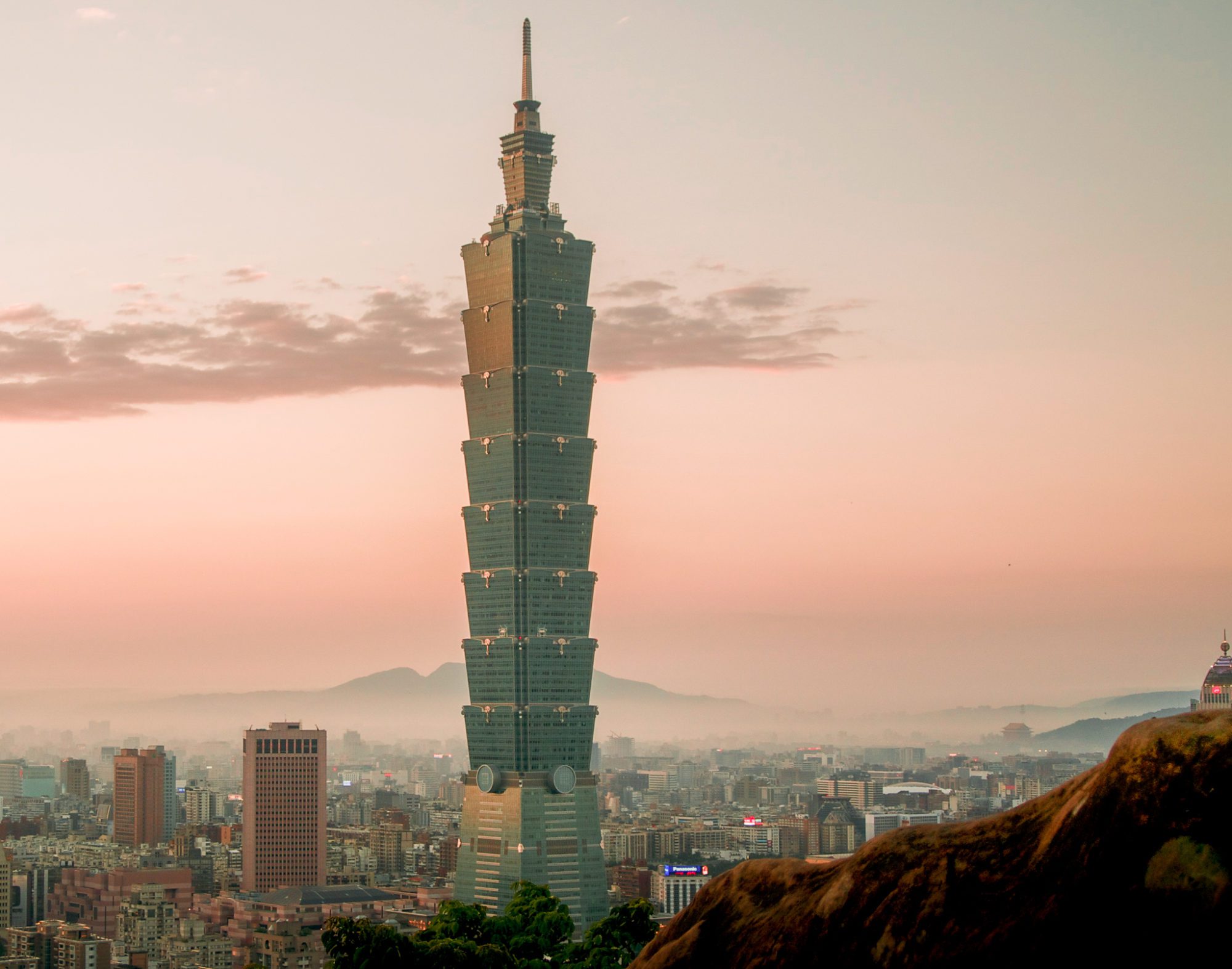 taipei 101 from elephant mountain