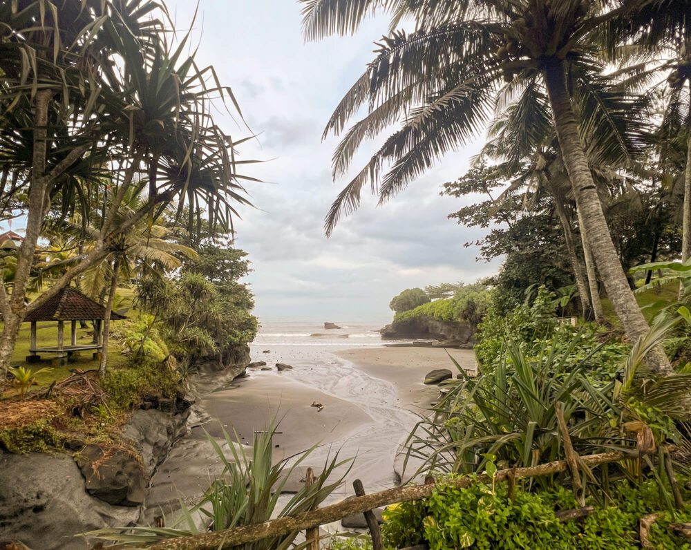 hidden cove near Balian beach